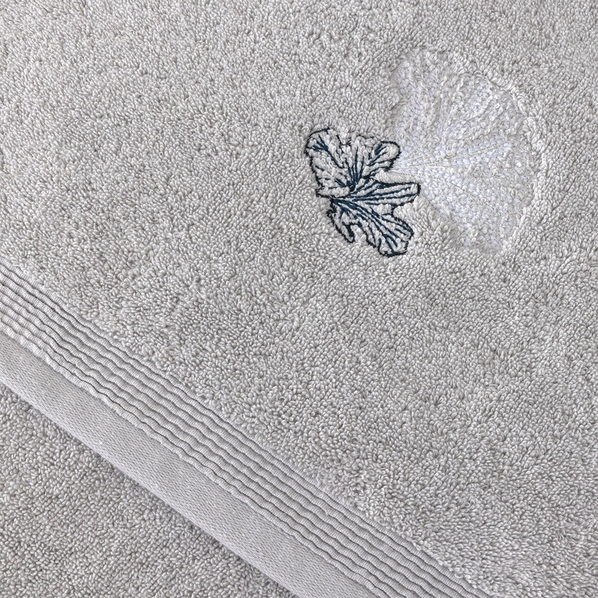 BOSS Home Moon Flowers Towels
