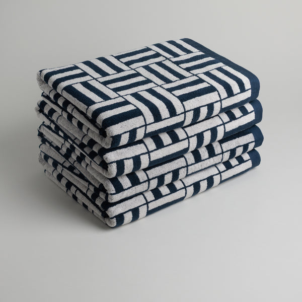 WILLIS POOL TOWEL
obsidian & stone