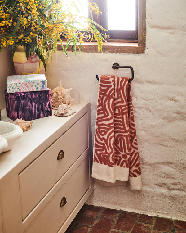 Kalaya Tjukurpa Sand Embossed Terry Bath Towel