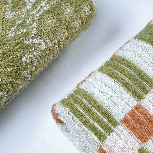 Classic Tranquil Blossoms Towel Set, Cerena|550 GSM Cotton