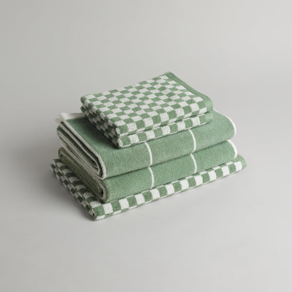 ESSENTIAL BATHROOM SET 01
sage & chalk