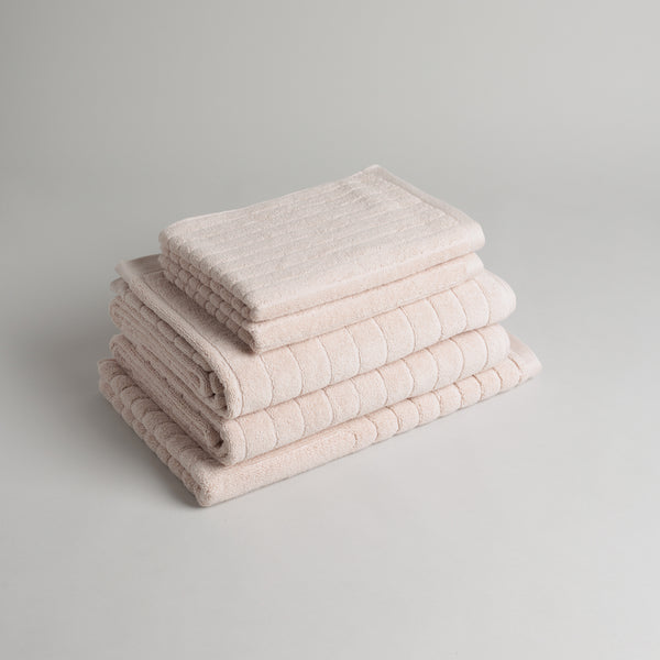 ESSENTIAL BATHROOM SET 03
clay