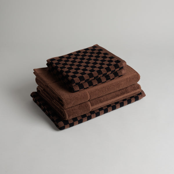 ESSENTIAL BATHROOM SET 04
tabac & noir