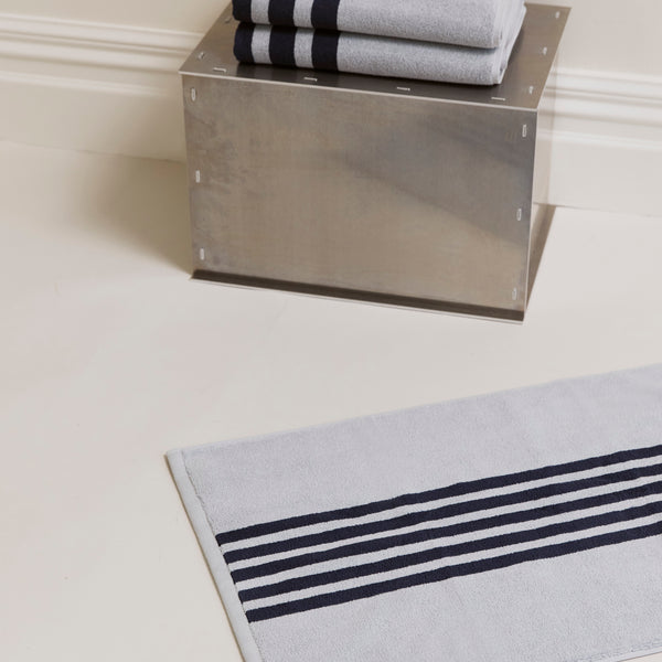 WYLIE BATH MAT
ink & sky
