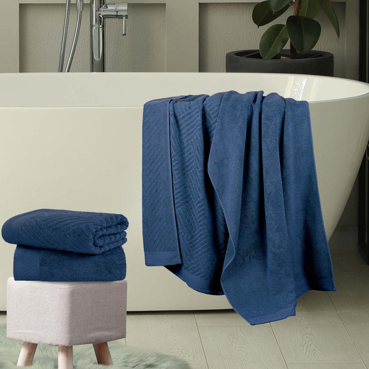 Osterley Egyptian-Like Cotton Medium Weight Textured Soft Absorbent Jacquard And Solid Bath Towels (Set Of 4) (Set of 4)