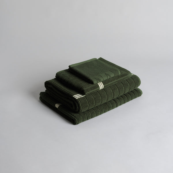 SELF CARE SET 11
moss