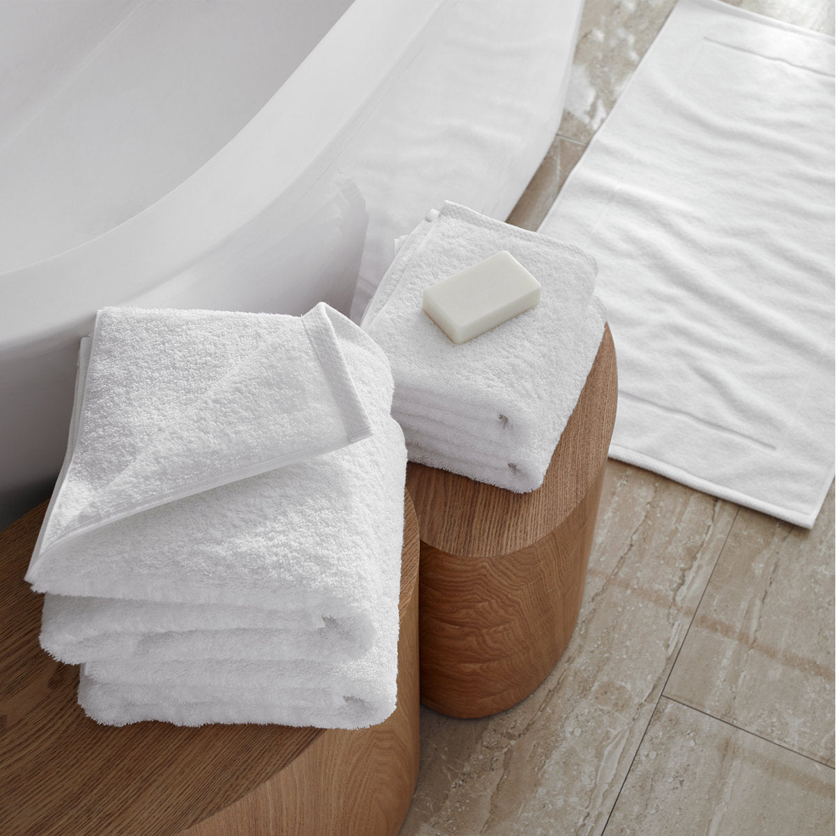 Simple Border Bath Towel