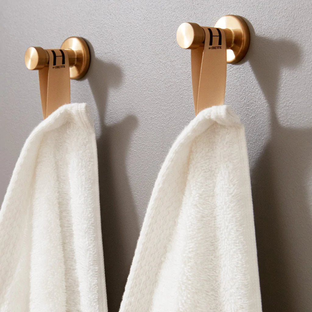 Simple Border Bath Towel