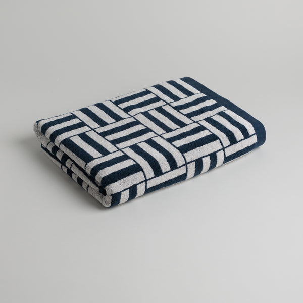 WILLIS POOL TOWEL
obsidian & stone