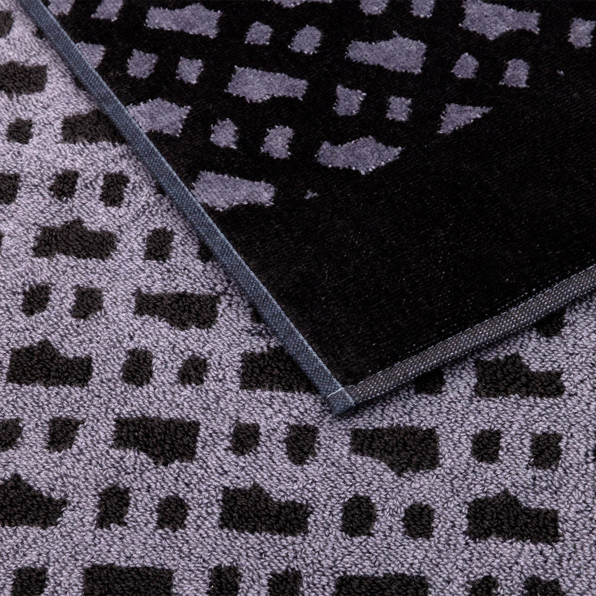 BOSS Home B Monogram Towels