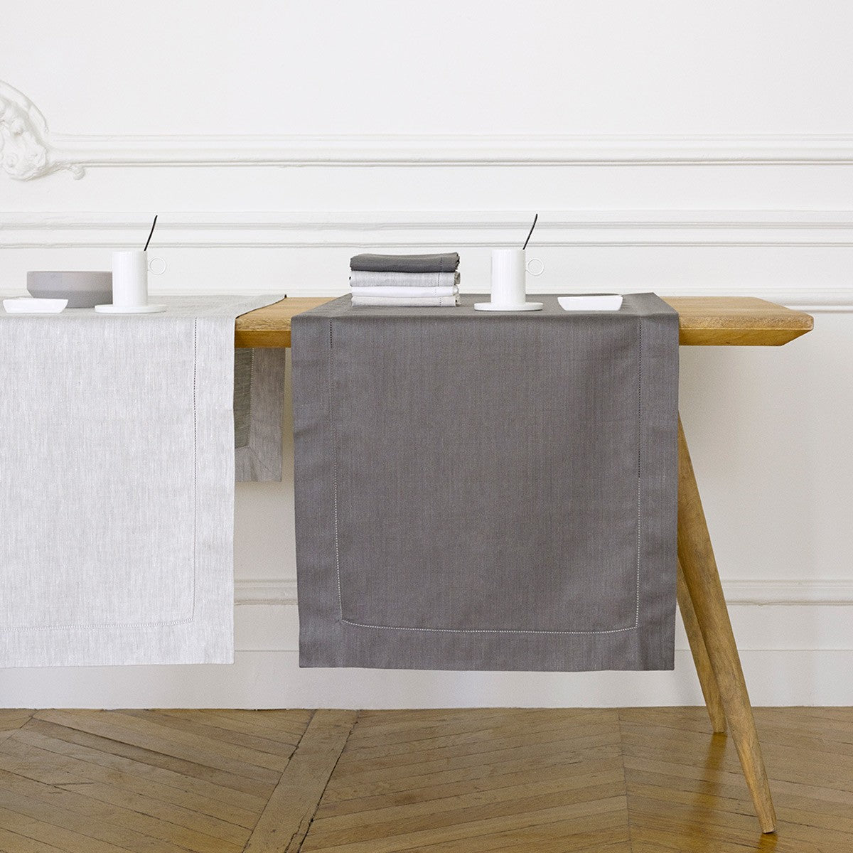 Yves Delorme Liso Table Runner