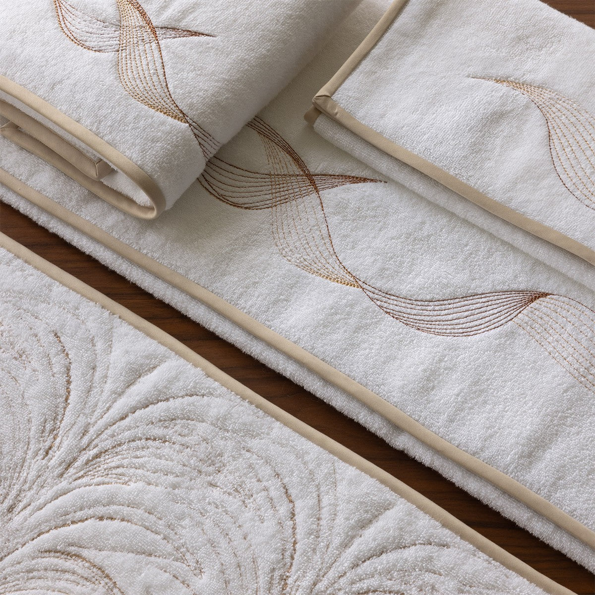 Yves Delorme Couture Zephyr Towels