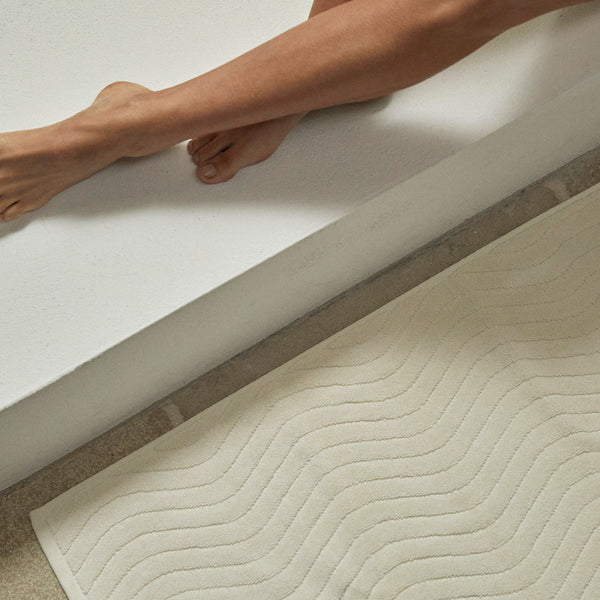 ESSENTIAL BATHROOM SET 05
ivory