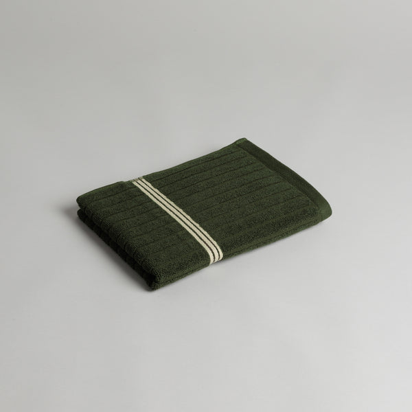 EMERALD HAND TOWEL
moss