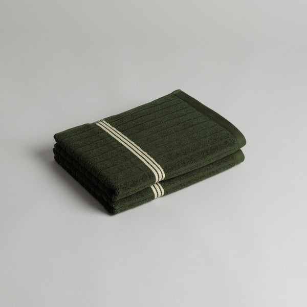EMERALD HAND TOWEL
moss