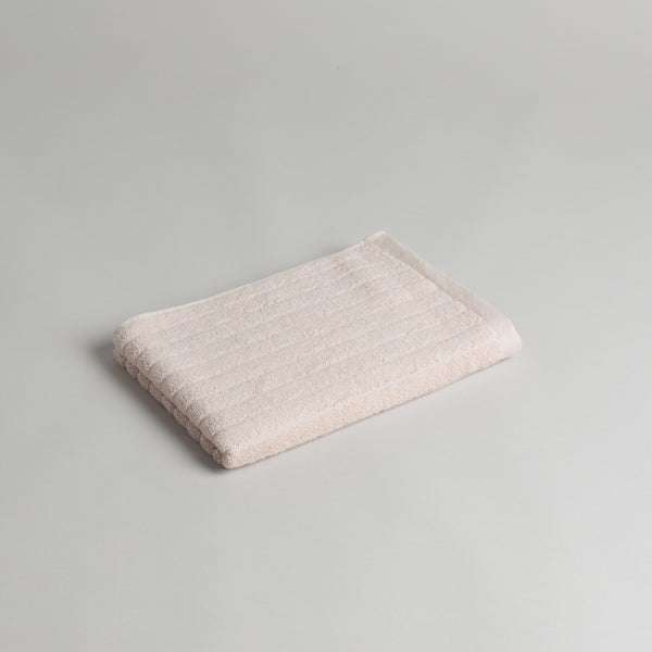CLOVELLY HAND TOWEL
clay