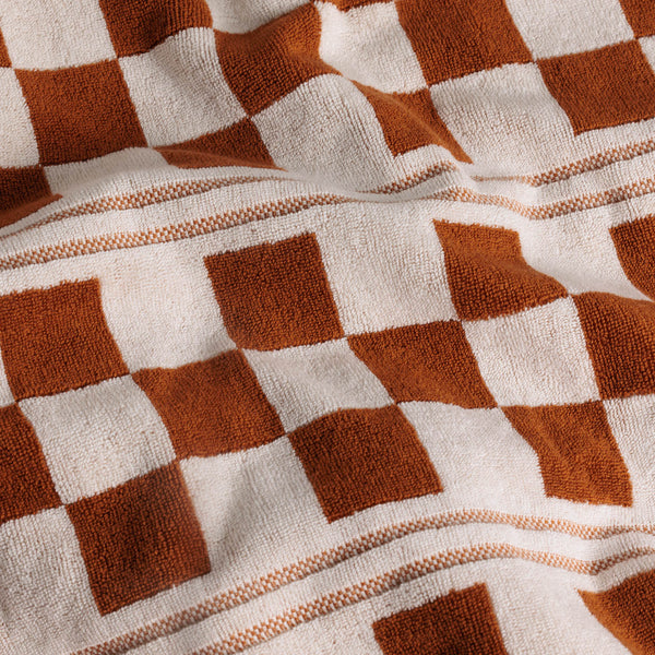 BUSBY POOL TOWEL
fuyu & chalk