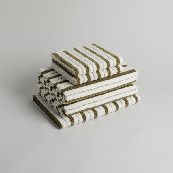 ESSENTIAL BATHROOM SET 13
caper & chalk