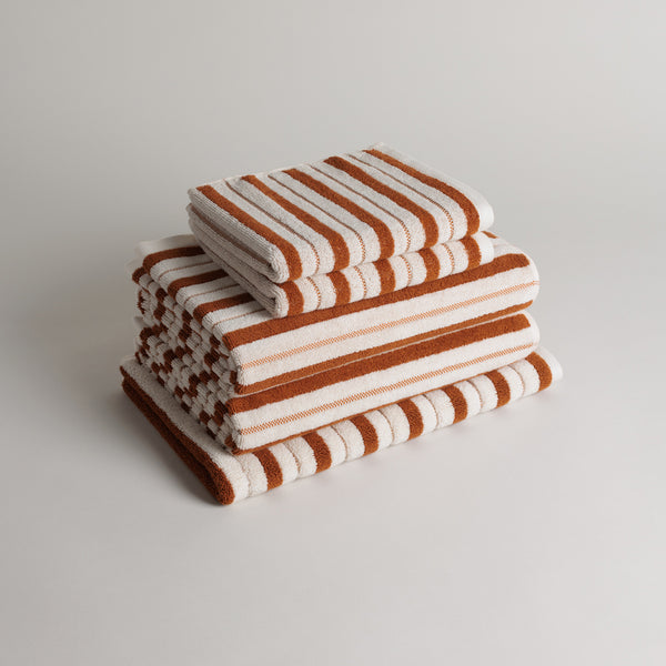 ESSENTIAL BATHROOM SET 21
fuyu & chalk