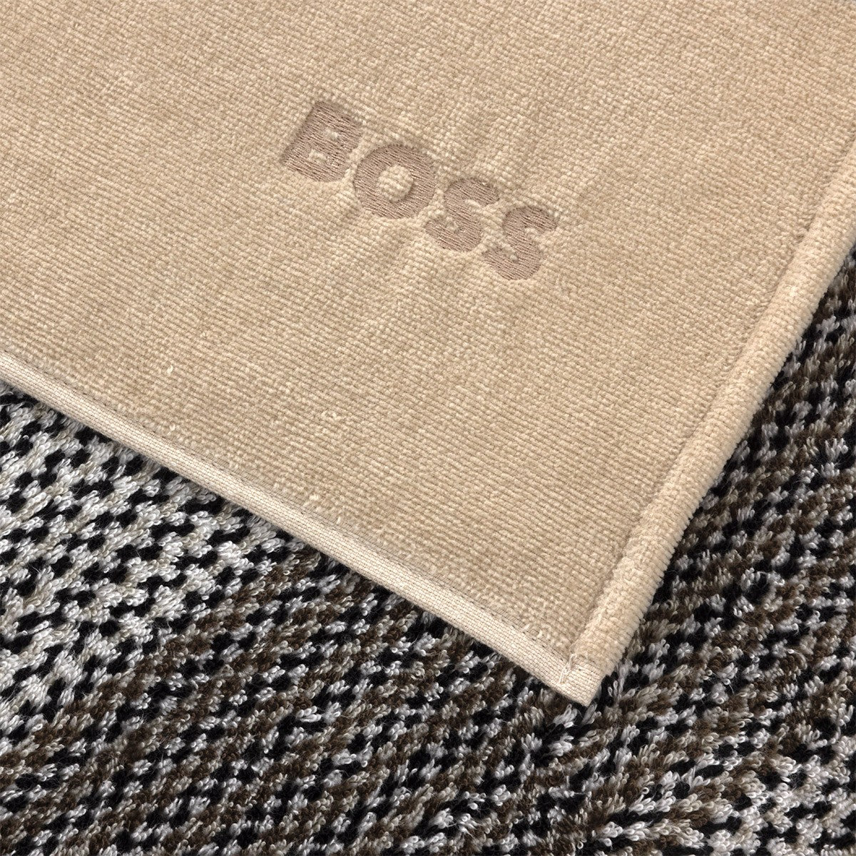 BOSS Home Modernist Stripe Towels